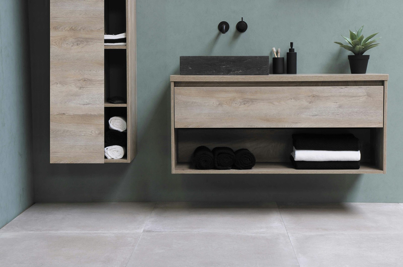 Baseboard to ceiling edges