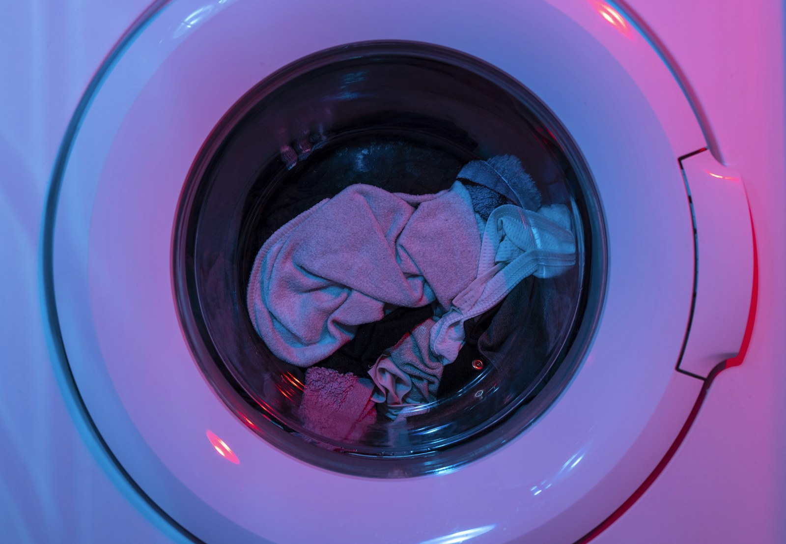 Laundry room crossover during seasonal entry handoff